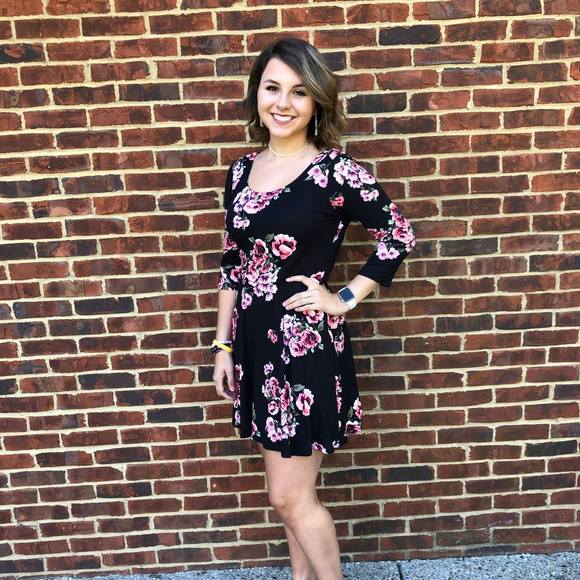 Meet your Posher, Alli - Picture 1 of 1